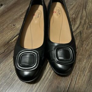 Clarks Women's Black Leather Flats